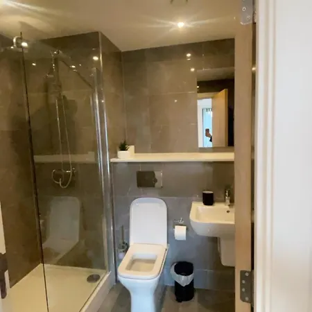 Apartment Exceptional 2 Bed *